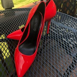 Boutique 9 Neon Justin High Heels 7 M